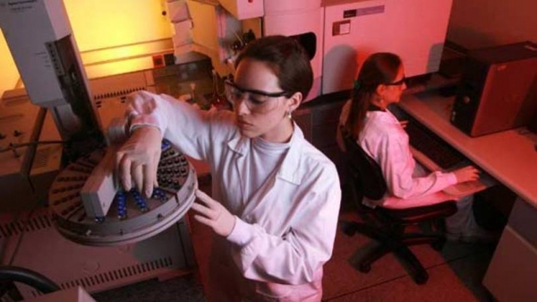 Fábrica da Biolab: indústria de medicamentos segue avançando por ser tradicionalmente um dos últimos setores a serem atingidos pela crise